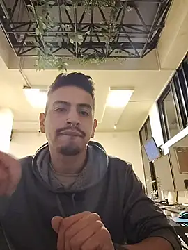 Juann-cock online show from July 6, 2026, 4:53 am