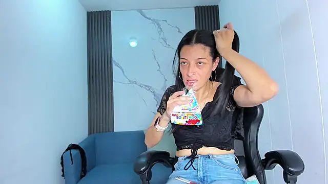 ShaunaDream online show from September 25, 2025, 2:37 am