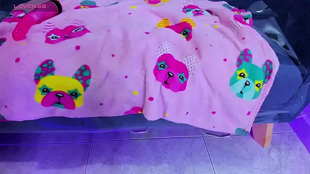 ShaunaDream online show from October 10, 2025, 3:11 pm