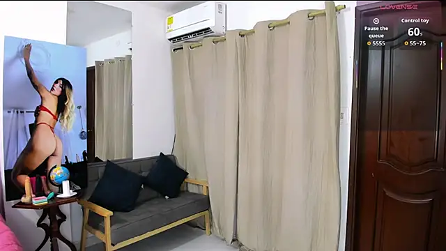 zou quira online show from February 19, 2026, 1:29 pm