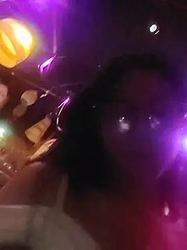 VioletxBloom online show from December 17, 2025, 7:03 am