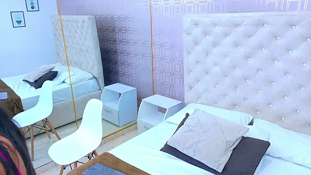 Samanta Isel online show from March 3, 2026, 3:12 am