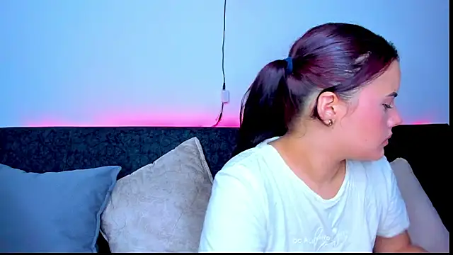 sweet lily26 online show from September 23, 2025, 3:42 am