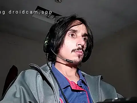 Snapshot of papito20cm chatting on September 25, 2025, 5:00 am papito20cm online show from September 25, 2025, 5:00 am