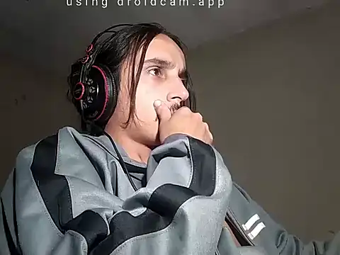 Snapshot of papito20cm chatting on December 17, 2025, 6:30 am papito20cm online show from December 17, 2025, 6:30 am