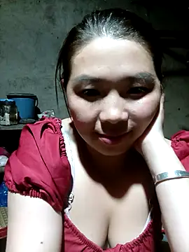 quynhkoolbae online show from November 1, 2025, 12:51 pm