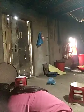 quynhkoolbae online show from November 4, 2025, 5:17 am