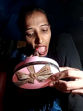 Pinki thakur 1 online show from October 15, 2025, 3:56 pm