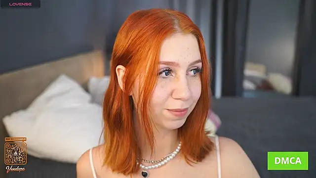 Venelopa online show from November 9, 2025, 3:32 pm