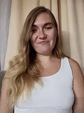 KisaVixen online show from September 9, 2025, 6:40 pm