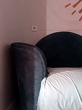 KisaVixen online show from October 10, 2025, 9:41 am