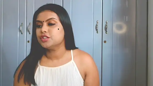 Snapshot of Indian_GlowingMiax chatting on October 10, 2025, 12:15 pm Indian GlowingMiax online show from October 10, 2025, 12:15 pm