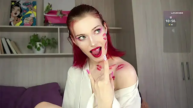 GlaydsLeveto online show from October 29, 2025, 4:04 am