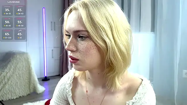 GlaydsLeveto online show from March 27, 2026, 4:40 am