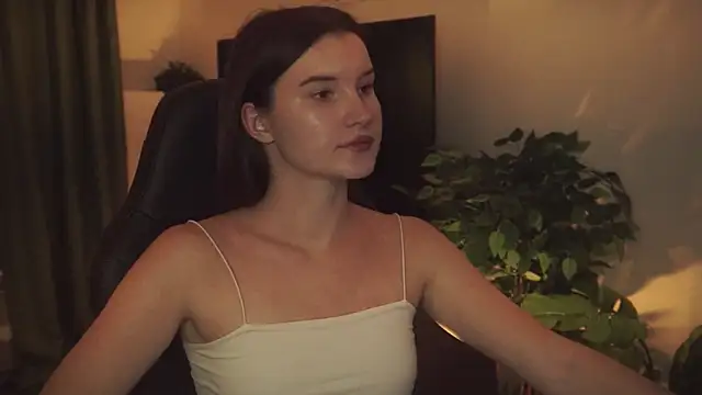 AgataWillis online show from October 9, 2025, 11:30 am