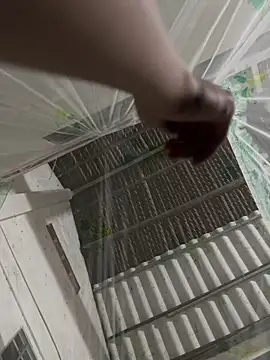 linh21107 online show from November 8, 2025, 1:55 pm