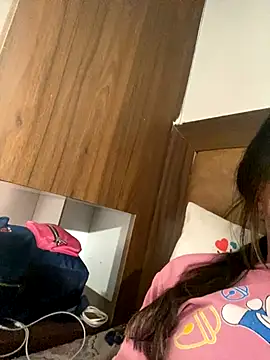 Snapshot of kaylee_demm chatting on October 24, 2025, 10:33 am kaylee demm online show from October 24, 2025, 10:33 am