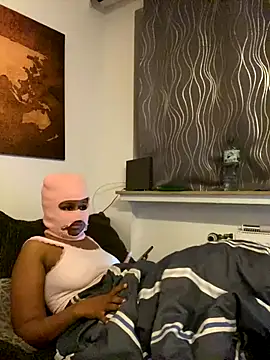 BadgirlnDaddy online show from November 3, 2025, 7:37 pm