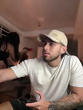 Tomas Olivia online show from December 17, 2025, 6:08 am