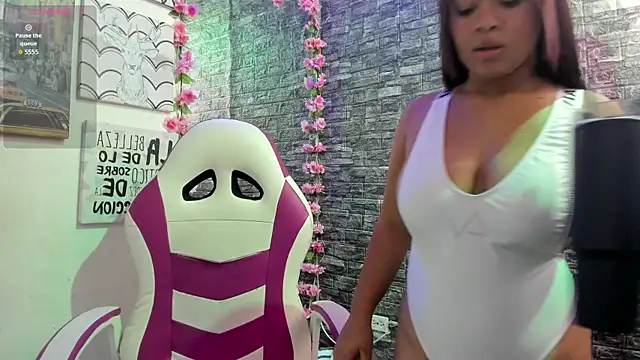 karoll  sex online show from October 30, 2025, 12:39 pm