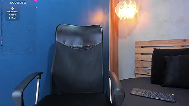 Daiisy kiss online show from September 13, 2025, 7:24 pm