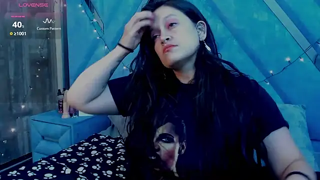 Morana  Hot online show from November 21, 2025, 6:12 am