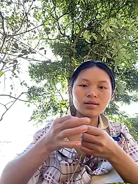 milo bae online show from November 25, 2025, 2:55 am