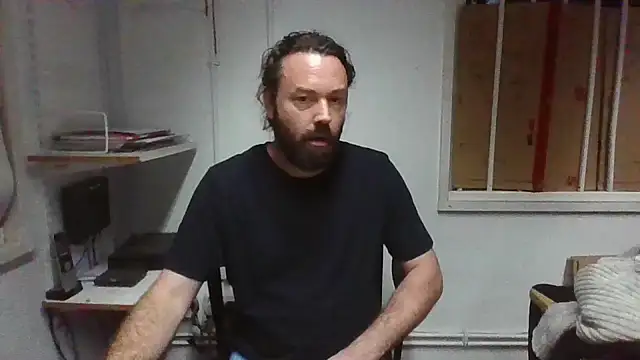 Snapshot of rogerevenmore chatting on November 13, 2025, 5:56 pm rogerevenmore online show from November 13, 2025, 5:56 pm