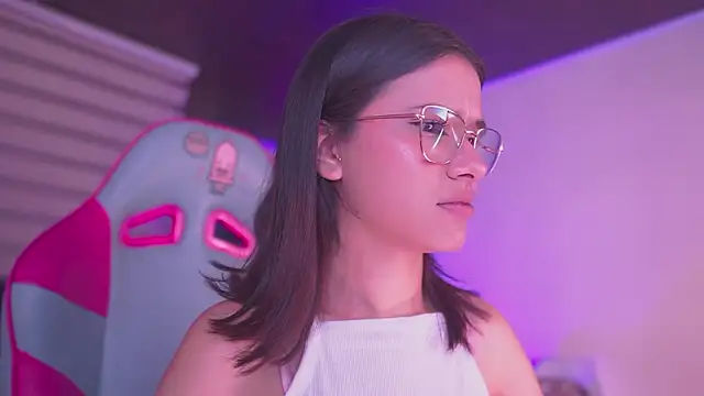 Lana Dreams  online show from February 3, 2026, 1:15 am