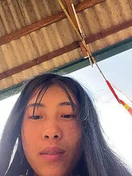 Snapshot of EmLy02 chatting on January 19, 2026, 2:37 am EmLy02 online show from January 19, 2026, 2:37 am