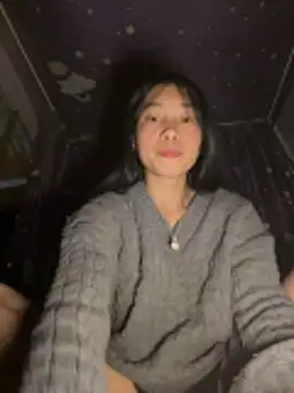 Snapshot of EmLy02 chatting on February 18, 2026, 11:17 am EmLy02 online show from February 18, 2026, 11:17 am