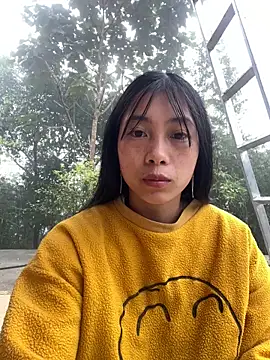 EmLy02 online show from March 5, 2026, 3:02 am