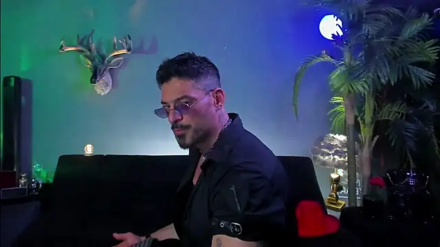 dennis cox1 online show from April 19, 2026, 6:24 am