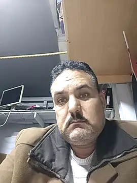 mM0140 online show from December 15, 2025, 3:49 pm