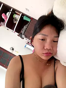 Miumieu online show from October 29, 2025, 2:58 am