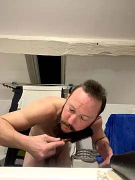 AZOPMOB18999 online show from December 18, 2025, 7:09 pm