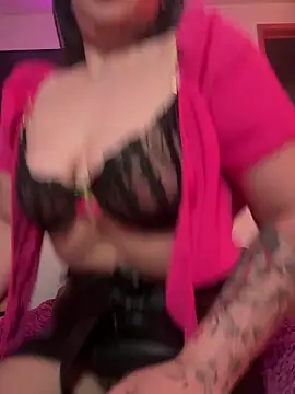 smokemilv online show from November 23, 2025, 4:12 am