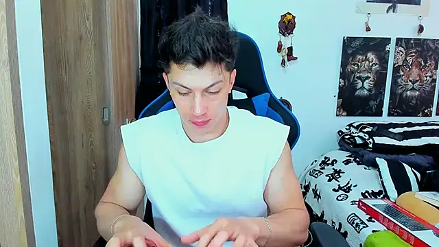 javiersexymann online show from February 14, 2025, 5:03 pm