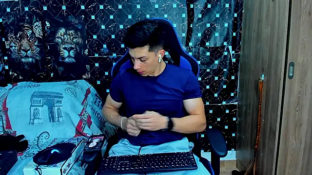 javiersexymann online show from February 11, 2026, 3:11 am