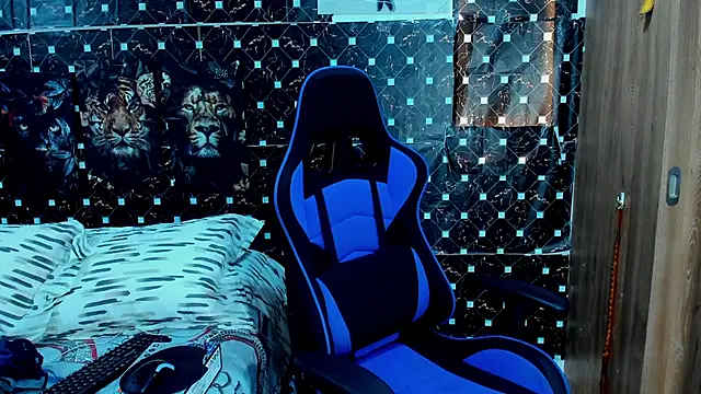 javiersexymann online show from February 17, 2026, 5:30 pm