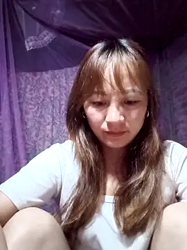 Mini3333 online show from April 6, 2026, 10:22 pm