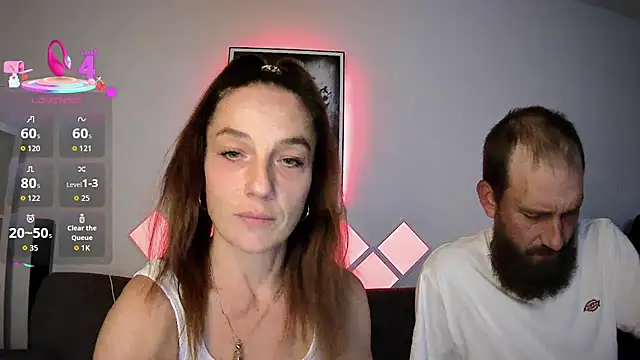 XBellaXundXUweX online show from September 13, 2025, 7:57 pm