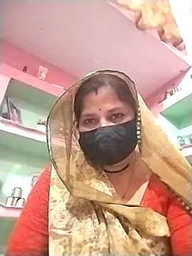 Snapshot of Rajnee33A chatting on April 12, 2026, 4:45 pm Rajnee33A online show from April 12, 2026, 4:45 pm