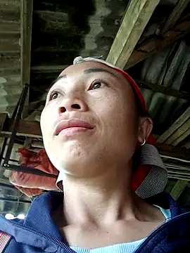 lucybaby00 online show from September 16, 2025, 1:28 am