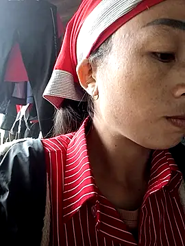 lucybaby00 online show from October 25, 2025, 3:14 am