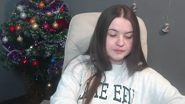 MavkaCute online show from December 17, 2025, 7:09 pm