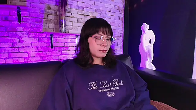 Snapshot of kitty_malach chatting on February 9, 2026, 2:04 am kitty malach online show from February 9, 2026, 2:04 am