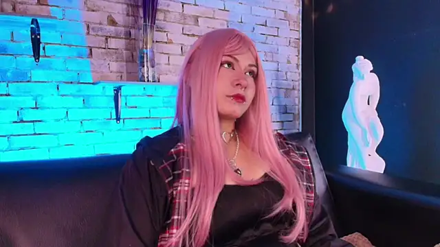 Snapshot of kitty_malach chatting on February 15, 2026, 3:47 am kitty malach online show from February 15, 2026, 3:47 am