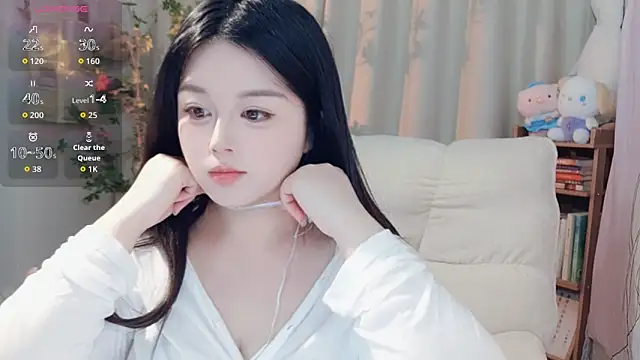 SweetTease2025 online show from November 3, 2025, 3:46 pm