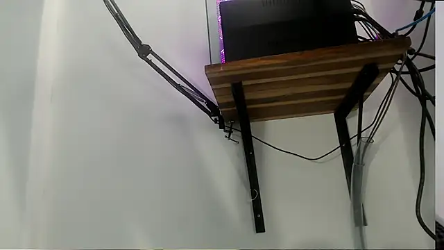 Snapshot of skinnyverus18 chatting on May 23, 2026, 7:29 pm skinnyverus18 online show from May 23, 2026, 7:29 pm
